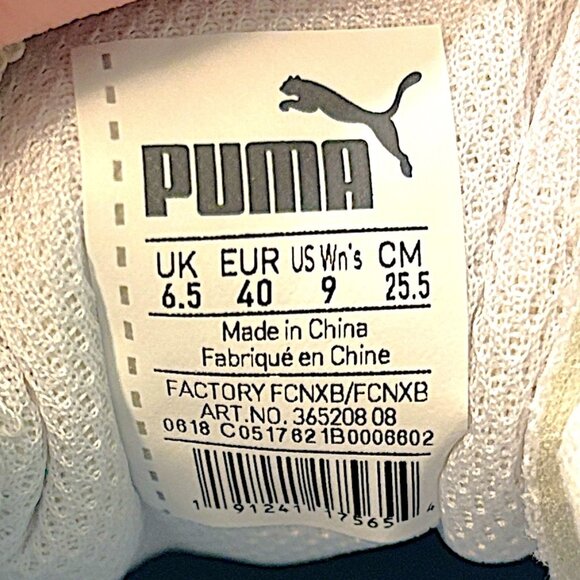 NWOT-PUMA Women's Vikky v3 Leather White and Light Blue Sneakers - Picture 2 of 15